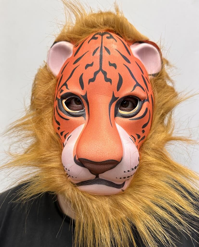 NessiWorld Kahverengi Yeleli Eva Malzeme Mega Aslan Peluş Maske 9 No