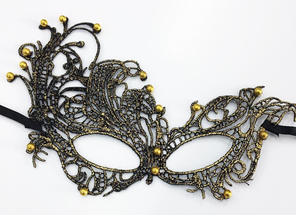 Nessiworld Altın Gold Renk İncili Parti Dantel Kesim İşlemeli Maske
