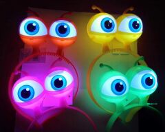 Nessiworld  Rengarenk 3 Farklı Fonksiyonda Yanan Led Işıklı Uzaylı Göz Taç 1 Adet 18x12 cm