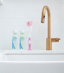 Nessiworld   Emzik ve Biberon Temizleme Fırçası Pembe