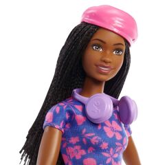 Nessiworld HGX55 Barbie Brooklyn Seyahatte Bebeği ve Aksesuarları
