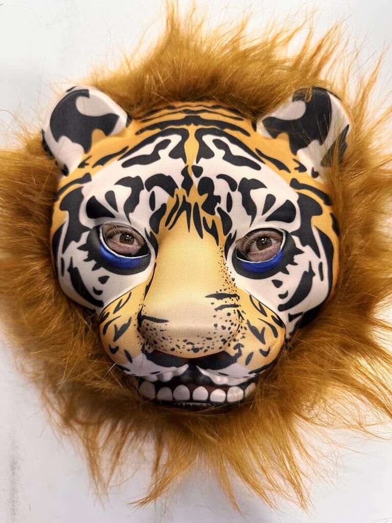 Nessiworld Kahverengi Yeleli Saçlı Peluş Aslan Maskesi Mega Peluş 23 No