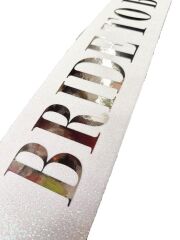 Nessiworld    Beyaz Üzeri Gümüş Büyük Bride To Be Yazılı Simli Işıltılı Kuşak Kemer 10x80 cm