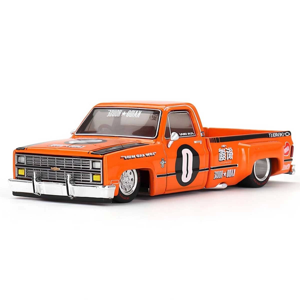 Nessiworld Mini Gt 1:64 Chevrolet Silverado Dually KAIDO WORKS V2